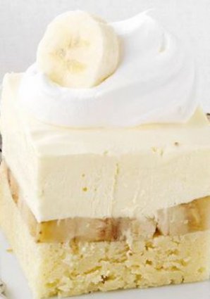 Bananas and Cream Pound Cake